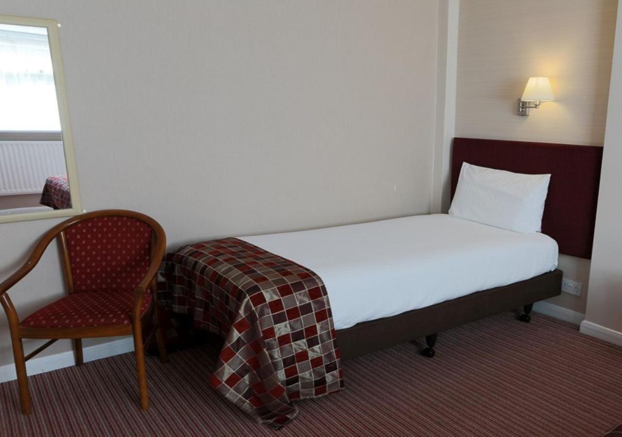 King Charles Hotel Gillingham  Kültér fotó